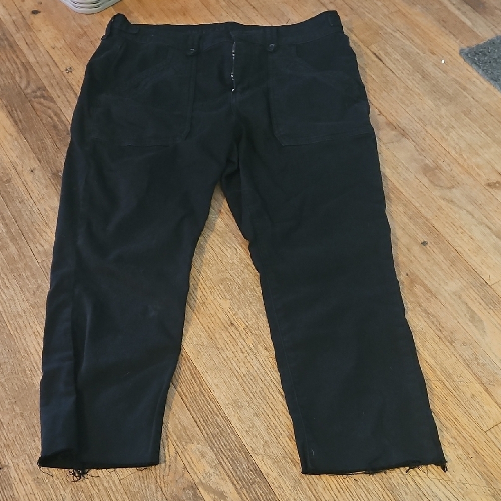 Cropped Pants